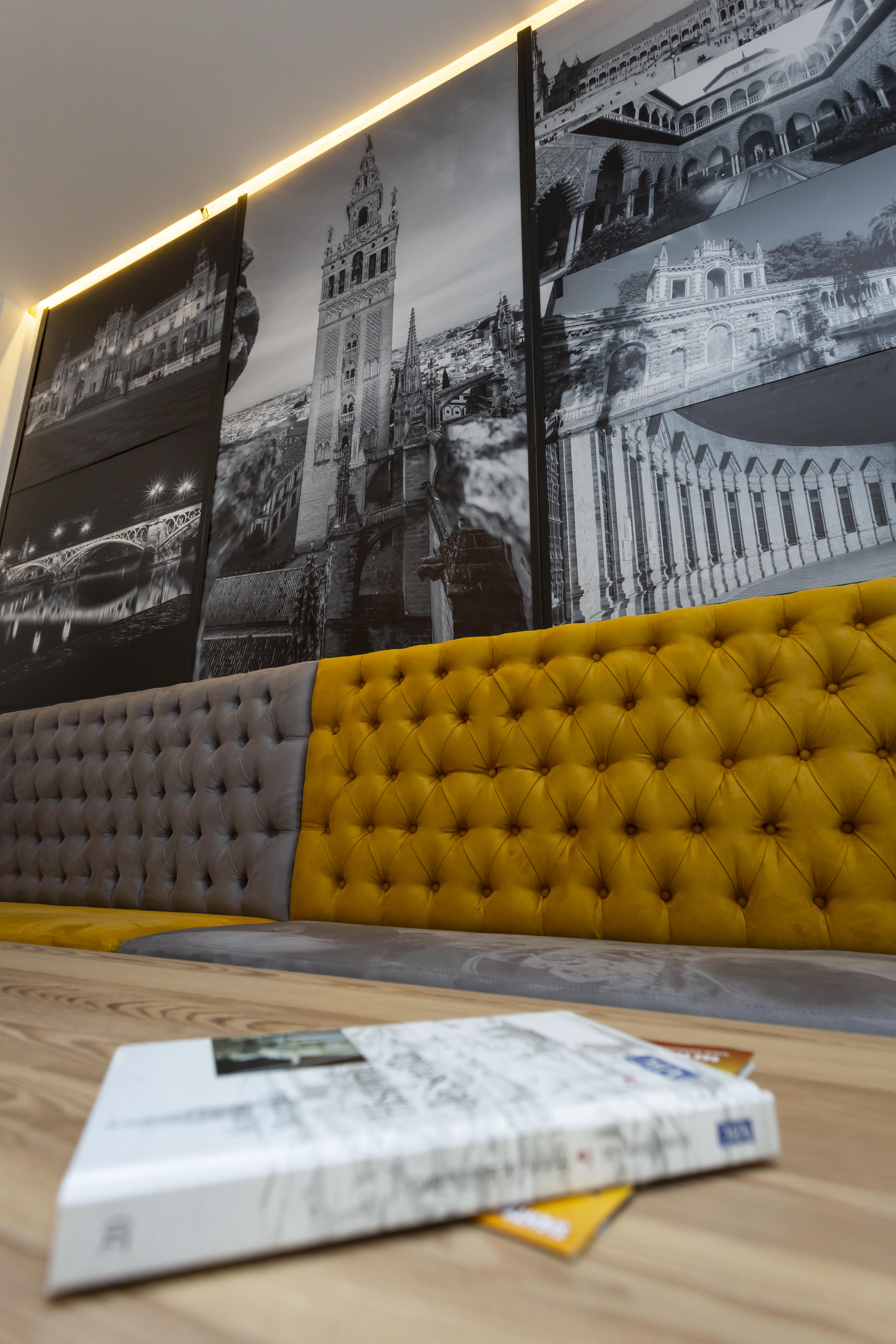 Basic Hotel Sevilla Catedral Экстерьер фото